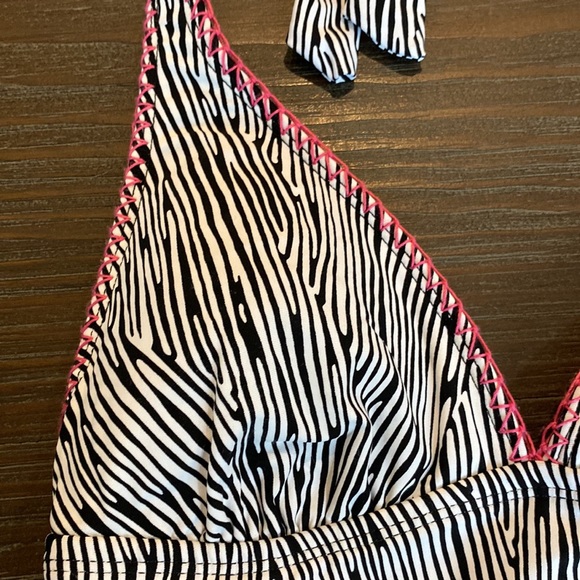 Kenneth Cole one piece swimsuit in size small. Skirt bottom. - Picture 6 of 8